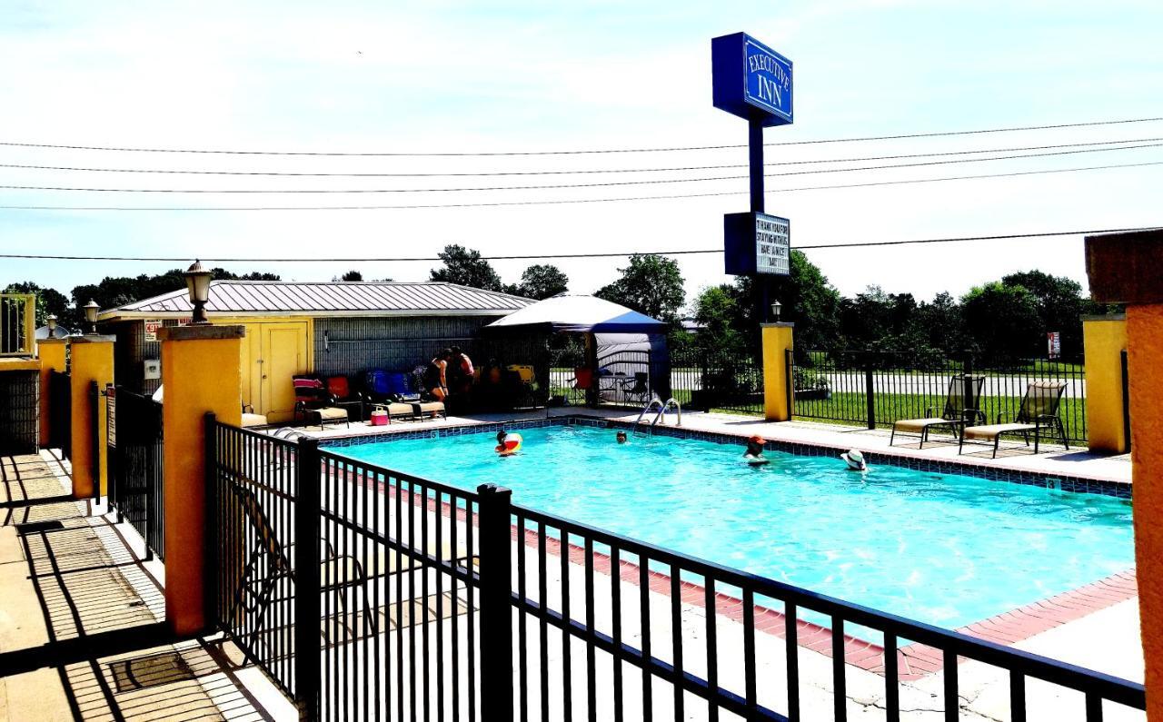 Executive Inn Scottsville Esterno foto
